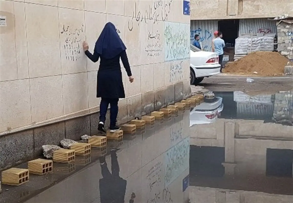 چوب بی‌تدبیری آبفا اهواز بر سر دختران بی‌سرپرست + تصویر