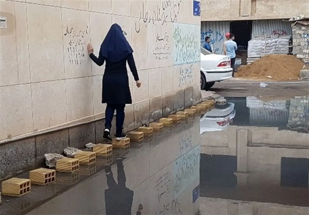 چوب بی‌تدبیری آبفا اهواز بر سر دختران بی‌سرپرست + تصویر