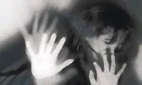 پزشک 78 ساله به جرم 13 سال تعرض بیمارانش دادگاهی شد+تصاویر
