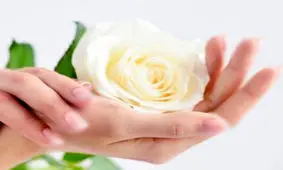 سلامت پوست دست و پا با درمان‌های خانگی