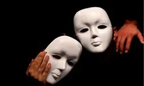 یک کارگردان تئاتر: کمدین‌ها، خانم‌ها را اذیت می‌کنند
