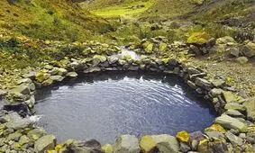 شهرستان سمیرم تا چهار سال گذشته بیش از سه هزار و ۵۰۰ چشمه جوشان داشته است