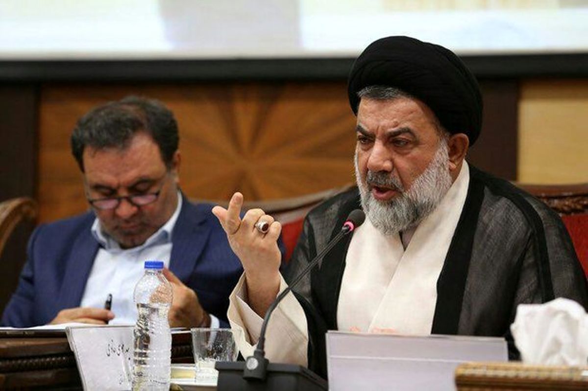 امام جمعه خرم آباد جلسه ستاد تنظیم بازار را ترک کرد