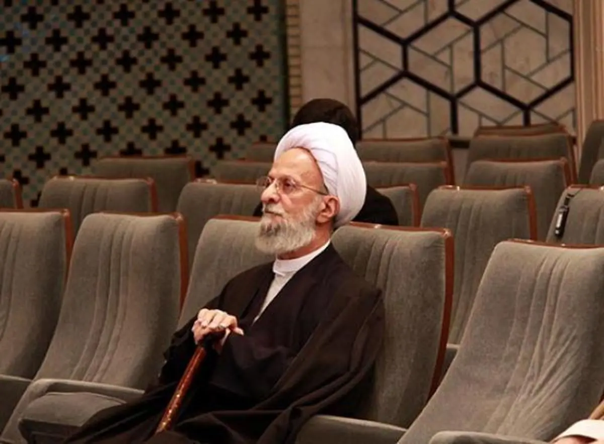 «آن زمستان»؛ روایت مبهم از یک مقطع انتخاباتی زندگی مصباح یزدی /پای سردار سلیمانی و کاردینال های سیاهپوست به فیلم باز شد /گلایه از سهم خواهی اصولگرایان /آیت الله خطاب به عضو جبهه پایداری: استنباط خودت را به رهبری نسبت ندهی