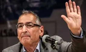 صادق زیباکلام: بخاطر دفاع از روحانی شرمنده‌ایم/آقای حجاریان مردم اسباب‌بازی ما نیستند/ تلاش‌های اصلاح طلبان نبود روحانی 4 میلیون رای نیز نداشت