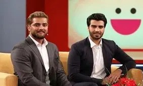 ماکان‌بند برای همه می‌خواند