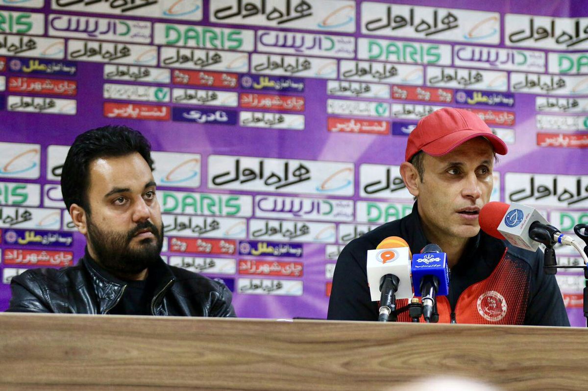 گلمحمدی: به تعویق افتادن بازی کمک زیادی به استقلال کرد/ کیروش درباره فهرست تیم ملی توضیح دهد