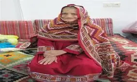 تقدیم مهر اصالت یونسکو به هنرمند سمنانی