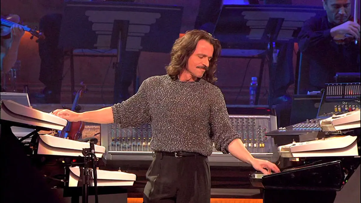 ویدیو/اجرایی زیبا از یانی در کنسرتی در آمریکا