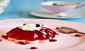 ژله انار لایه ای با پاناکوتا، دسر شب یلدا