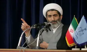 دستور دادن مسئولان قضایی به قضات ممنوع است