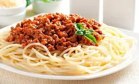 طرز تهیه اسپاگتی با گوشت چرخ کرده