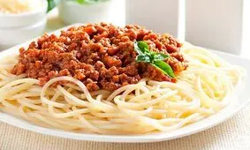 طرز تهیه اسپاگتی با گوشت چرخ کرده