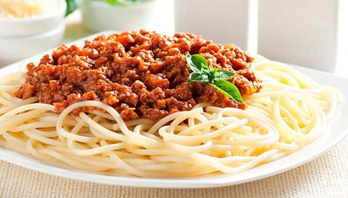 طرز تهیه اسپاگتی با گوشت چرخ کرده