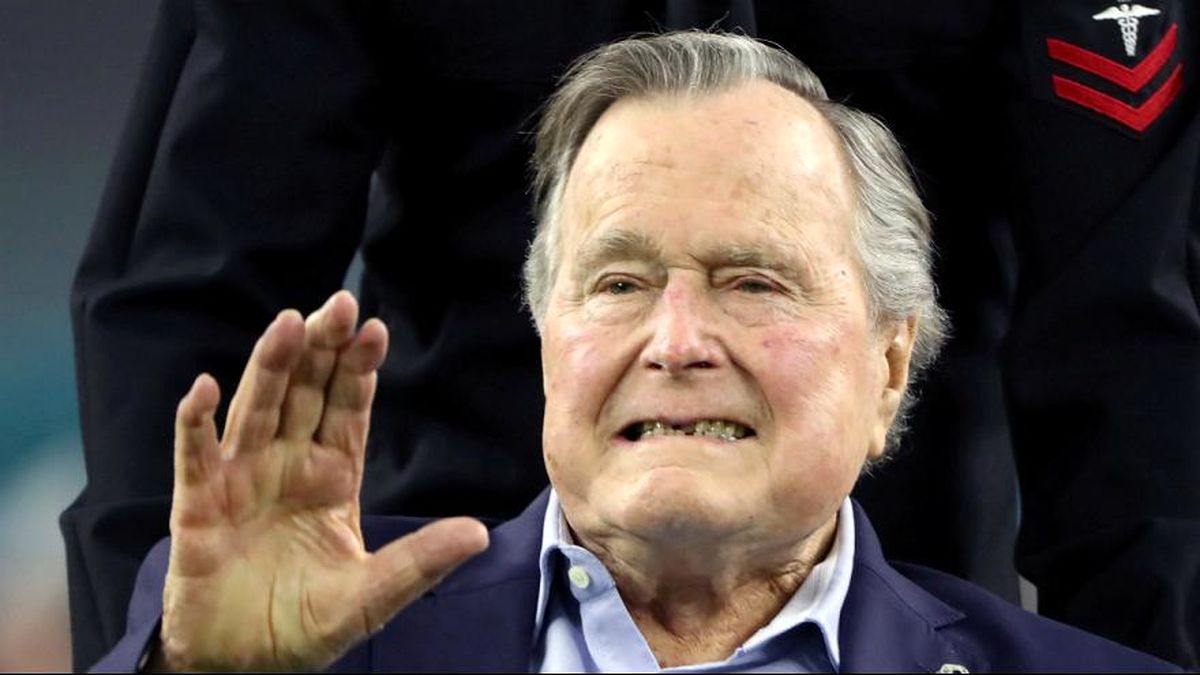 جورج بوش پدر واقعا که بود؟ یک قدیس یا یک جانی؟