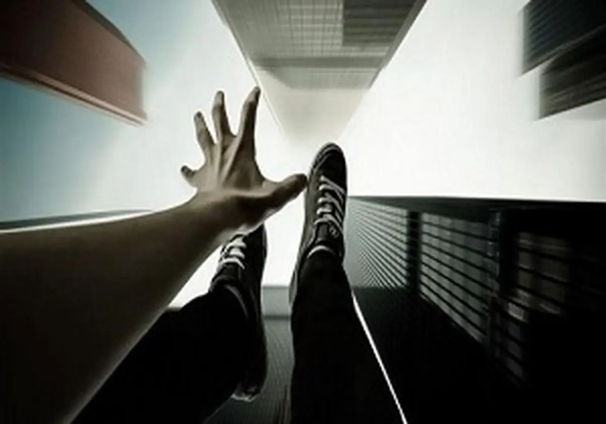 دانش آموز نابغه به دلیل ناتوانی در حفظ شعر کتاب درسی خودکشی کرد + عکس