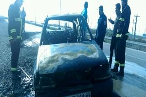 آتش گرفتن یک دستگاه خودرو در خرمشهر