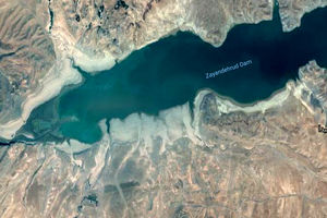 تصویر/بیرون آمدن روستای تاریخی از دریاچه زاینده‌رود