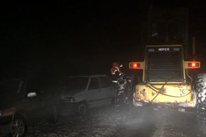 نجات مسافران از برف و کولاک در جاده هریس ؛ مشکین‌شهر