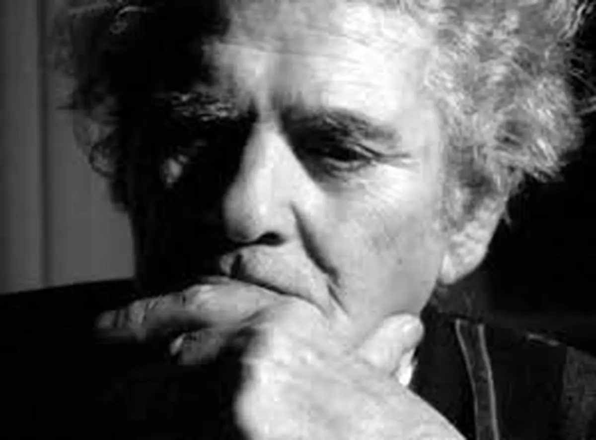 عکس/حمله تند کیهان به همشهری و شاملو