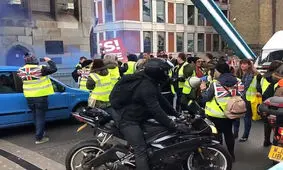 «جلیقه زردها» به خیابان های لندن رسیدند /دردسرهای ترزا می تمامی ندارد