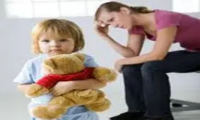 والدینی که به تنهایی از فرزندشان نگهداری میکنند بخوانند !