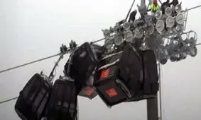 تصادف اتاقک‌های تله‌کابین اسکی در اتریش + فیلم