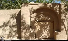 روایتی از درب‌های بازمانده از هزاران سال در شهرستان تیران و کرون