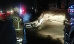 واژگونی خودروی سواری در جاده خاوران + عکس