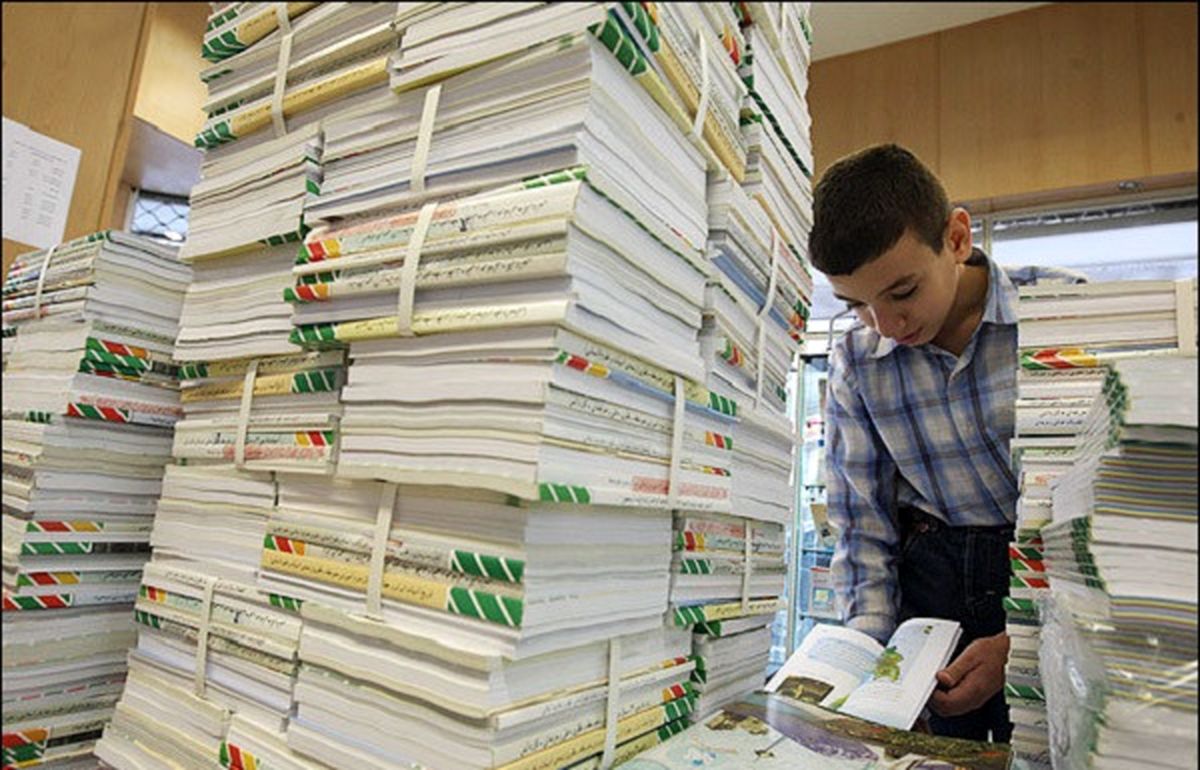 چرا نباید گول تبلیغات صداوسیما درمورد کتاب‌های درسی را خورد؟