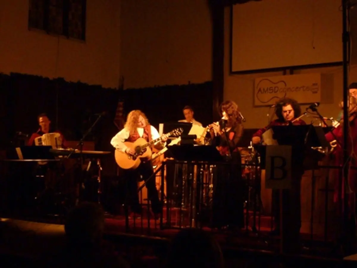 ویدیو/ اجرایی زیبا از دیوید آرکِنستون