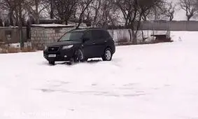 زیر گرفتن 6 نفر پس از دریفت در برف + فیلم