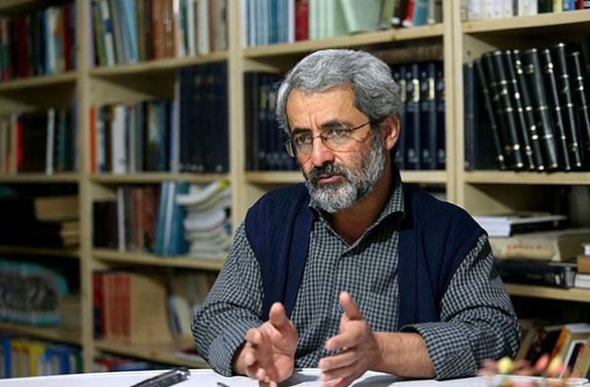 سلیمینمین: شواهدی درباره رابطه بین تندروهای اصلاحطلب و احمدینژاد وجود دارد/احمدی نژاد به دنبال بازگشت به قدرت است/نظام با او مماشات نمیکند