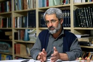 سلیمی‌نمین: شواهدی درباره رابطه بین تندروهای اصلاح‌طلب و احمدی‌نژاد وجود دارد/احمدی نژاد به دنبال بازگشت به قدرت است/نظام با او مماشات نمی‎کند