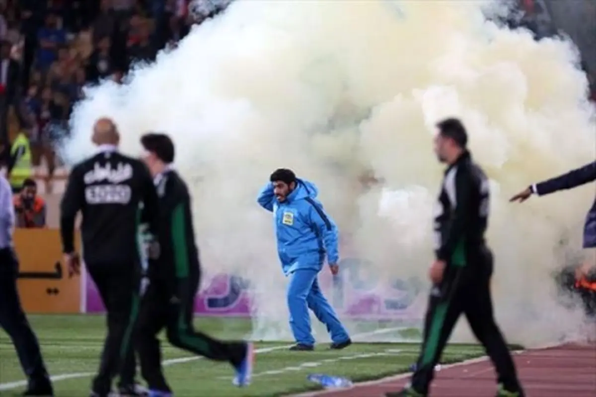 دعواي هواداران پرسپوليس و تراکتور بالا گرفت