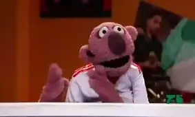 ویدئو/وقتی جناب‌خان ادای گزارشگر فوتبال را در می‌آورد