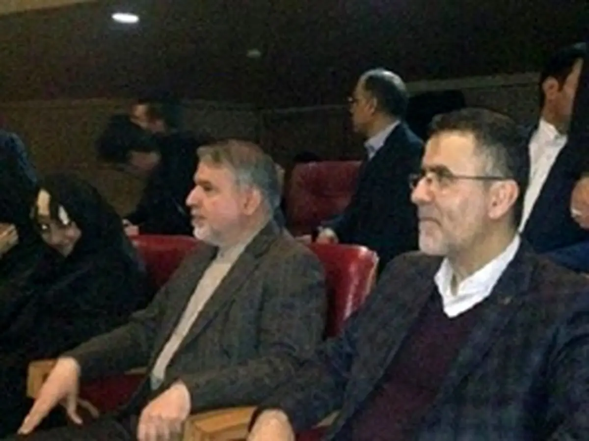 وزیر ارشاد به تماشای «ماجرای نیمروز» نشست