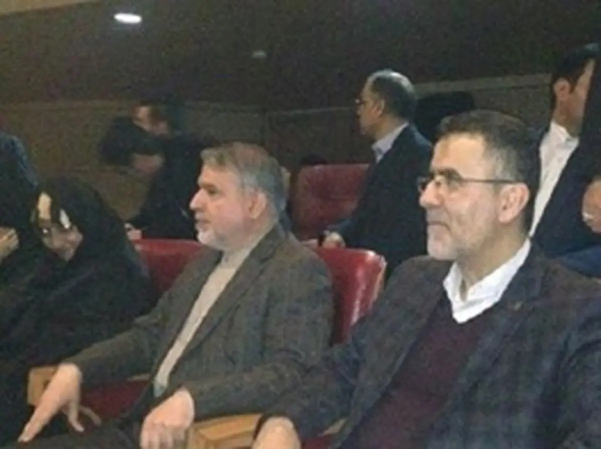 وزیر ارشاد به تماشای «ماجرای نیمروز» نشست