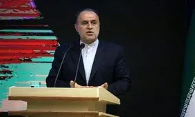 قهاوند از طریق جاده قزل‌آباد به اتوبان تهران متصل می‌شود