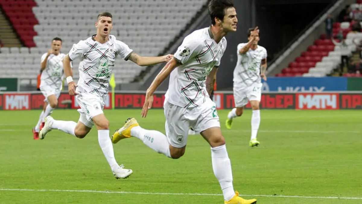 آزمون در بین برترین های نیم فصل نخست لیگ روسیه