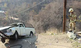 سقوط وحشتناک ماشین به دره فرحزاد + عکس