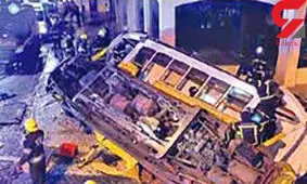 30 کشته و زخمی براثر واژگونی تراموا+ عکس