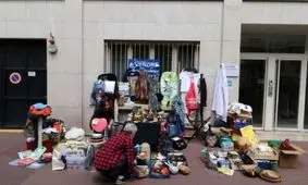 از شایعه تا واقعیت؛ درآمد نجومی دست‌فروشان/ درآمد 300 هزارتومانی یک گل فروش واقعی است؟