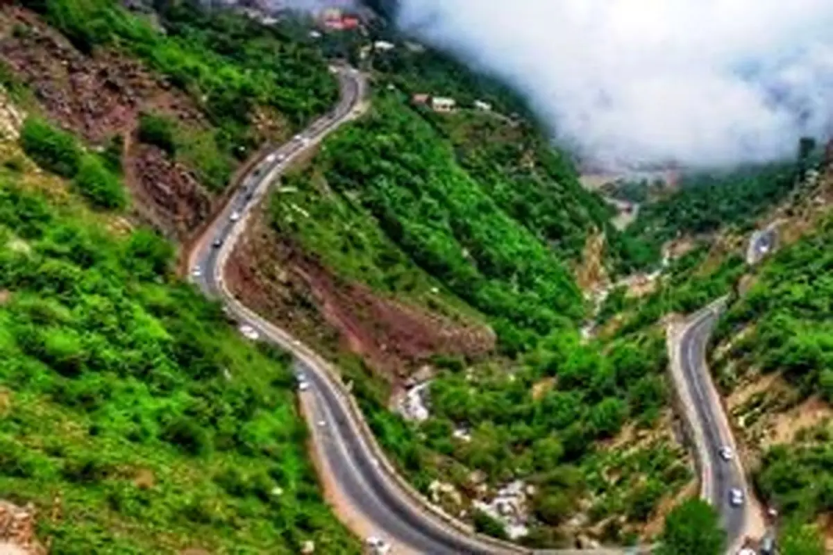 عکس تاریخی از ترافیک جاده چالوس در سال 1340