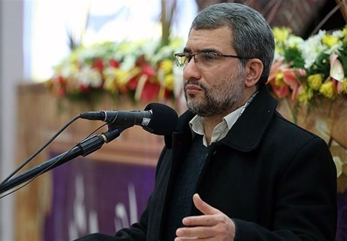 عضو شورای نگهبان: حضور مسئولان در شبکههای اجتماعی ممنوع، نقض قانون است/این معنا ندارد یک شبکه اجتماعی ممنوع باشد ولی همه در آن فعالیت می کنند