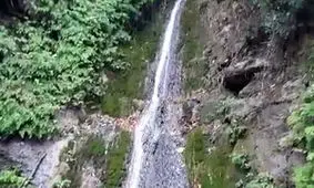 سیری در آبشار زیبا و دیدنی حسینا + فیلم