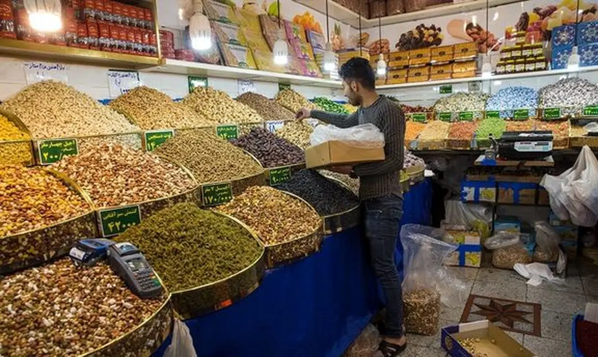 سرپیچی از عرضه آجیل یلدا با نرخ مصوب/ خشکبار فروشی‌های پایتخت: آجیل با قیمت مصوب به ما نرسید!