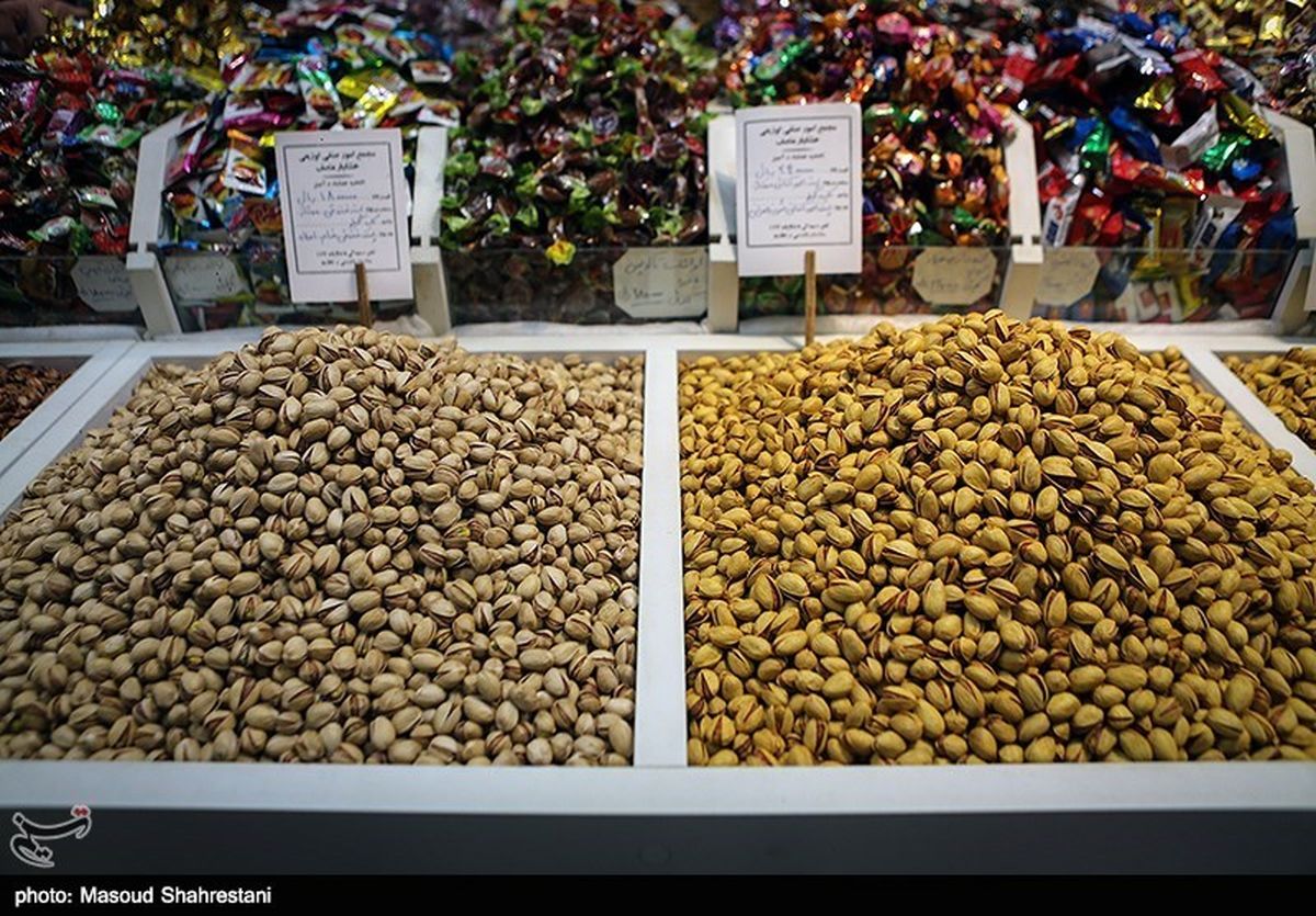 میوه شب یلدا در بازار اصفهان فراوان است؛ ‌مردم ‌قدرت خرید ندارند