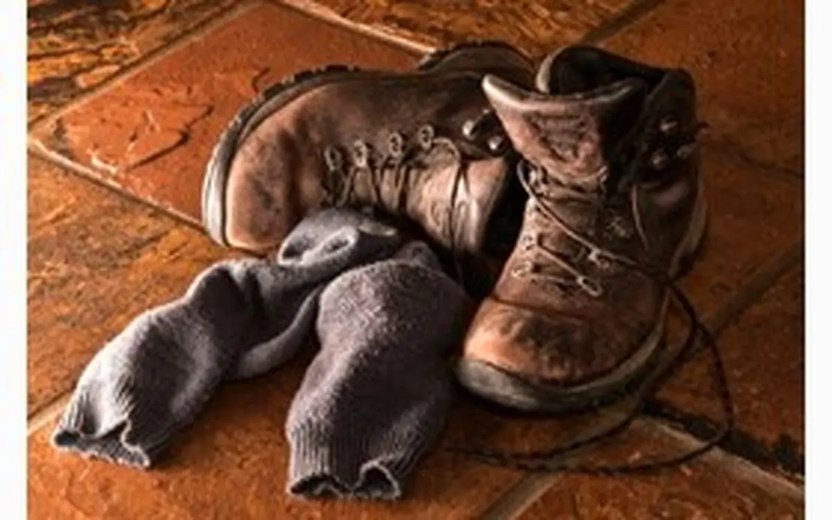 جوراب بد بو مردی را در بیمارستان بستری کرد