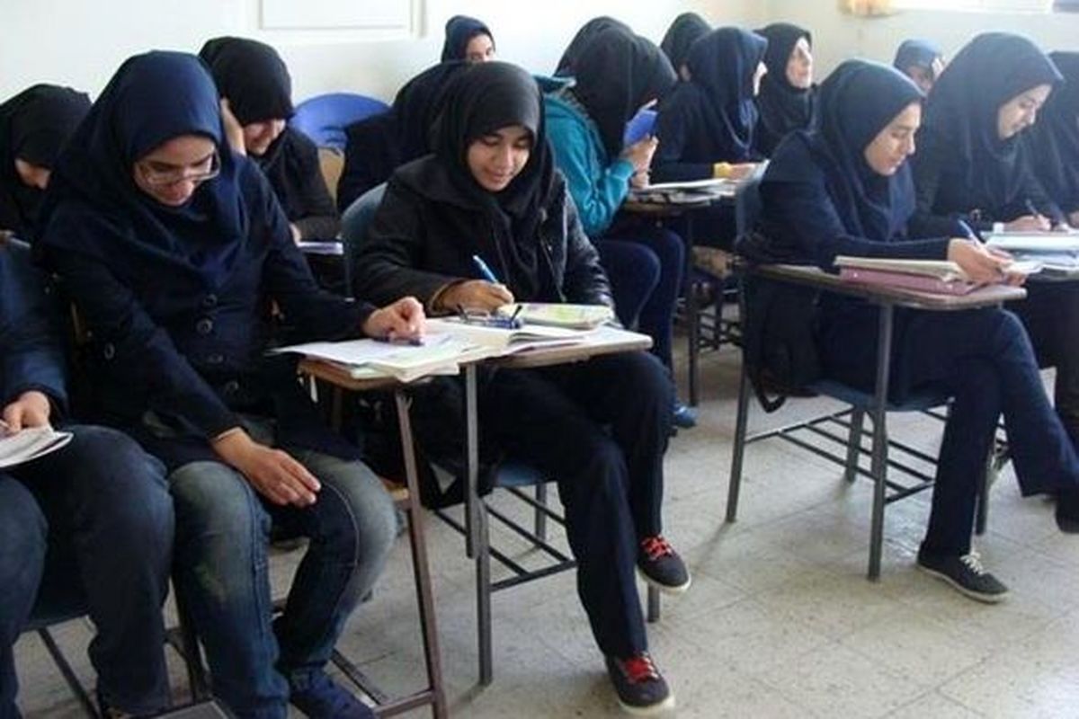ادامه یک قانون عجیب در آموزش و پرورش/ دختران متأهل سریعا اخراج میشوند